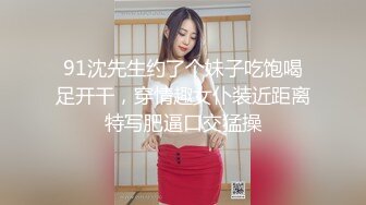 学舞蹈漂亮小姐姐首次露脸，站立一字马全裸热舞，随着音乐扭动细腰