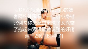 继续发老婆骚B，掰开给大家看