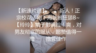 精壮小伙双飞熟女- 黑丝大奶熟女给小伙舔屌眼神拉丝爱已慢慢，小奶大姐也在卖力讨好求操