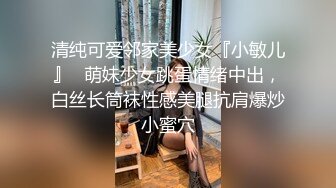  满背纹身萌萌哒双马尾美妞，无聊和炮友来一炮，特写深喉吸吮很卖力，主动上位骑乘，扶着屁股一顿猛操