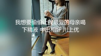 餐厅女厕蹲守蓝裙凉拖红趾甲小美女,红嫩的紧穴不用擦甩屁股就干