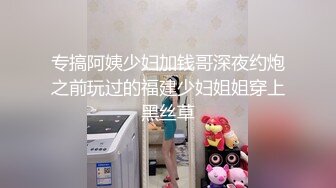 调教风骚大奶子女友，颜值高又很骚各种口交大鸡巴舔弄，揉着骚奶子爆草抽插