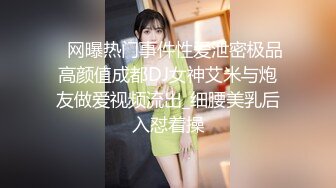 19已成年一线天极品白虎馒头肥逼短发妹子，撩起内裤露肥粉嫩逼掰穴，半脱下内裤翘起大屁股扭动，近距离特写美穴